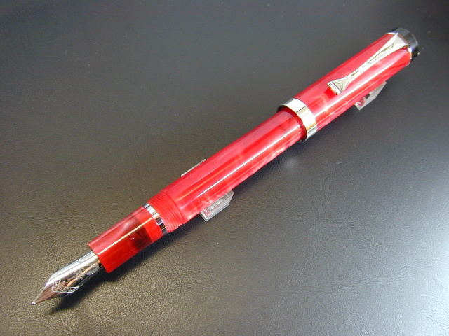 アクリル　万年筆 レッド